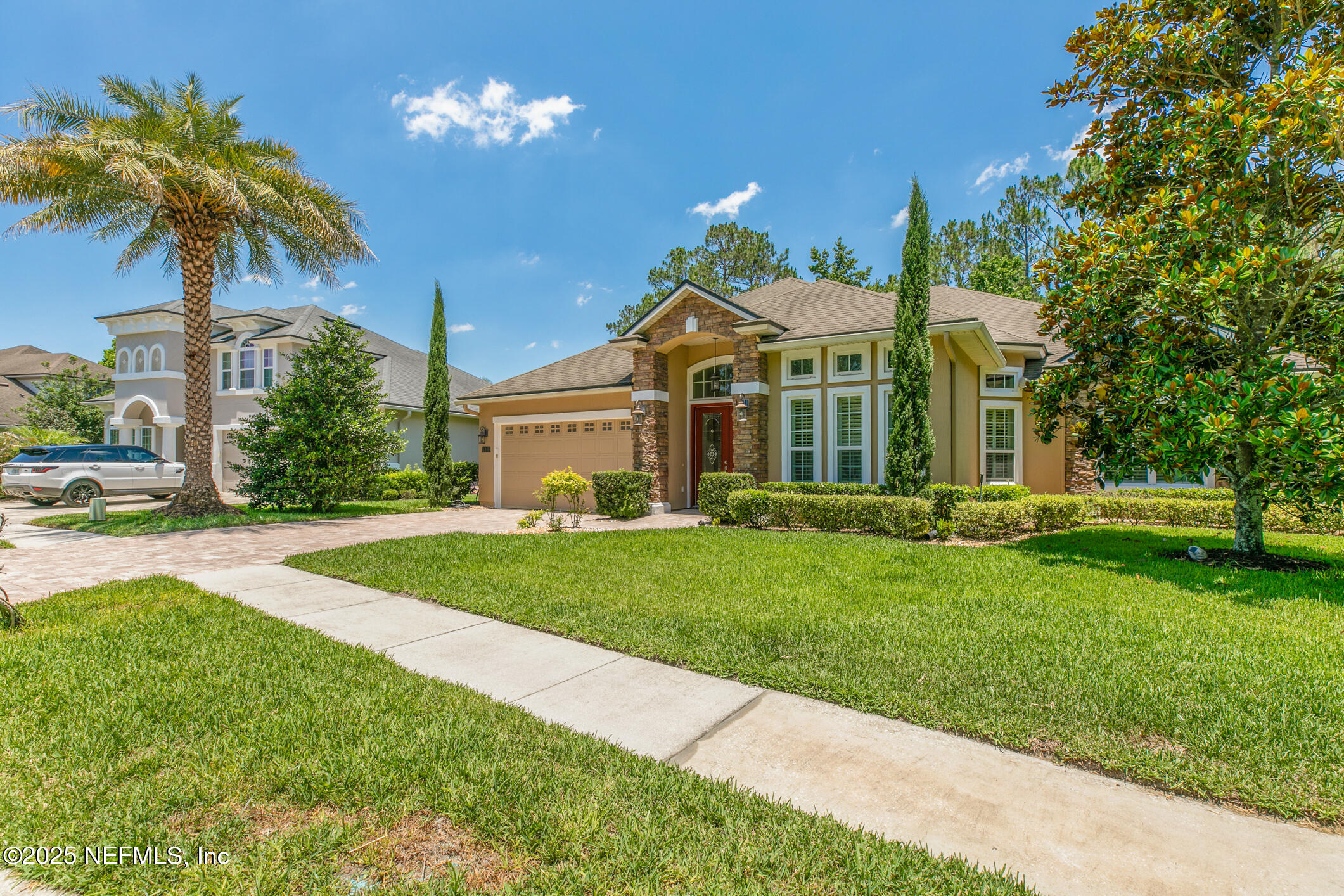 117 PINETA Way