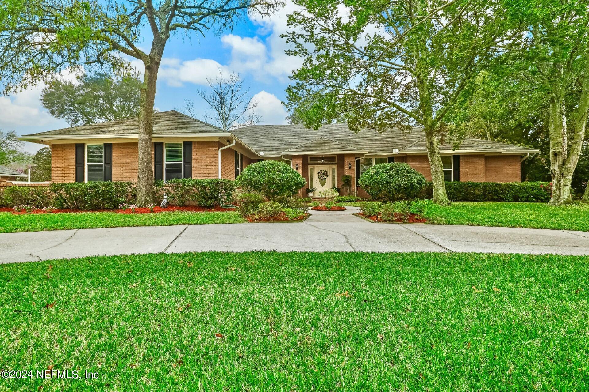 Jacksonville, FL home for sale located at 8126 Sabal Oak Lane, Jacksonville, FL 32256