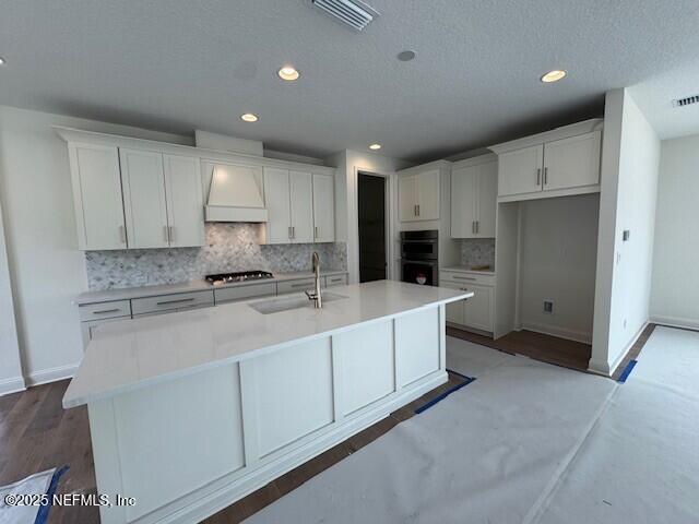28 SEA GREEN Way