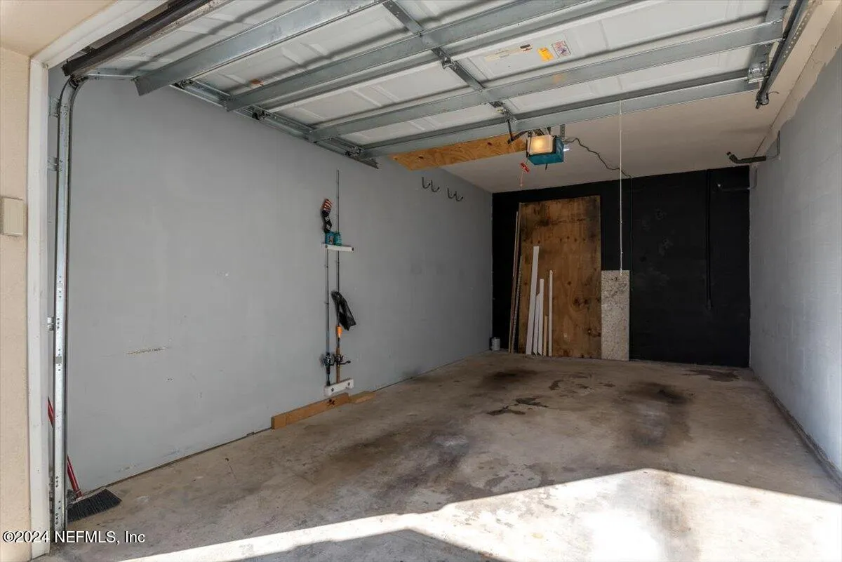 Jacksonville, Florida 32216, United States, 3 Bedrooms Bedrooms, ,2 BathroomsBathrooms,Residential,Pending,28704