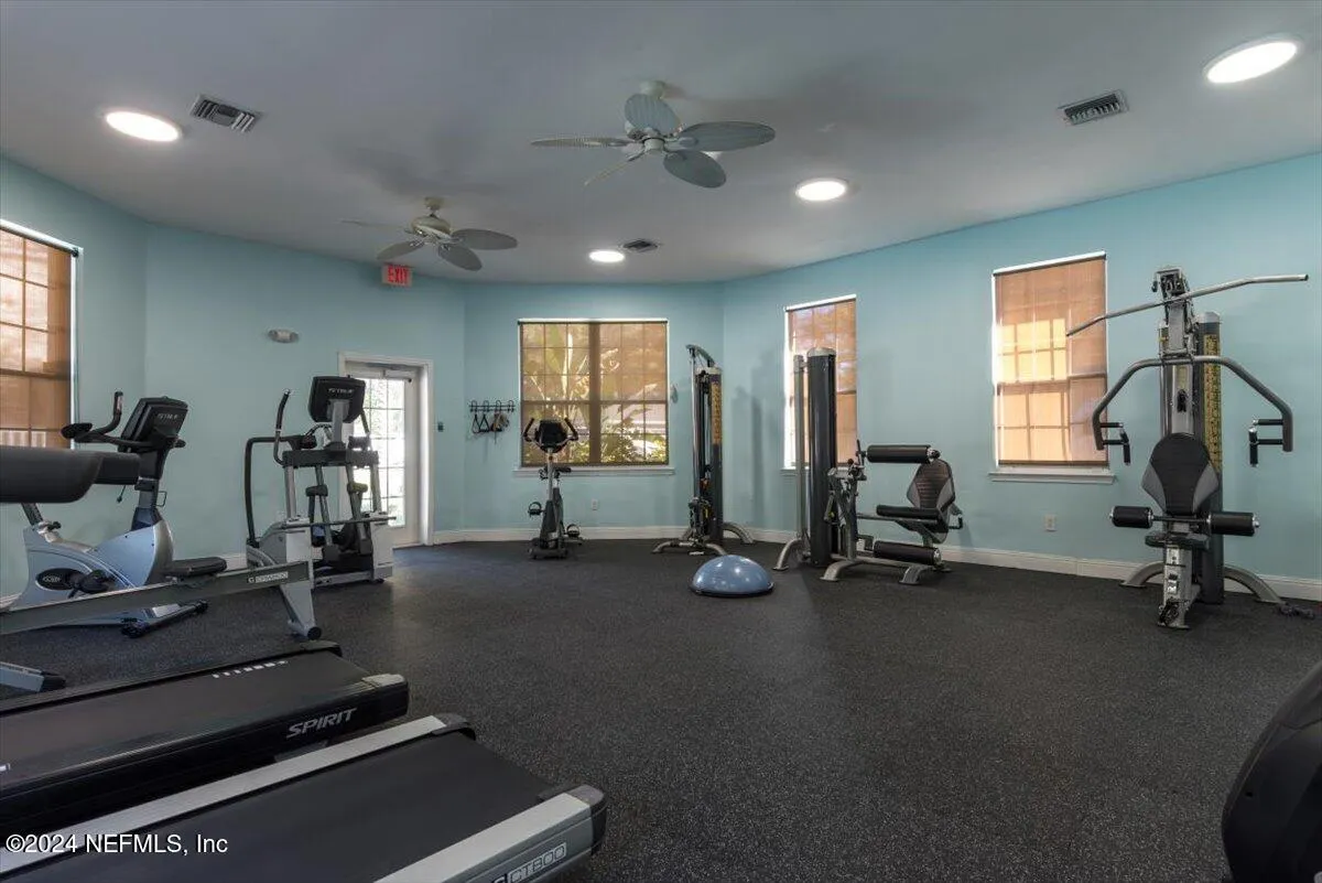 Jacksonville, Florida 32216, United States, 3 Bedrooms Bedrooms, ,2 BathroomsBathrooms,Residential,Pending,28704