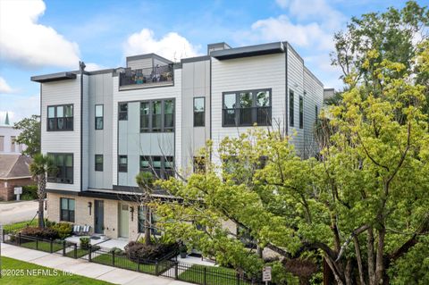 1610 LANG Court Jacksonville FL 32207