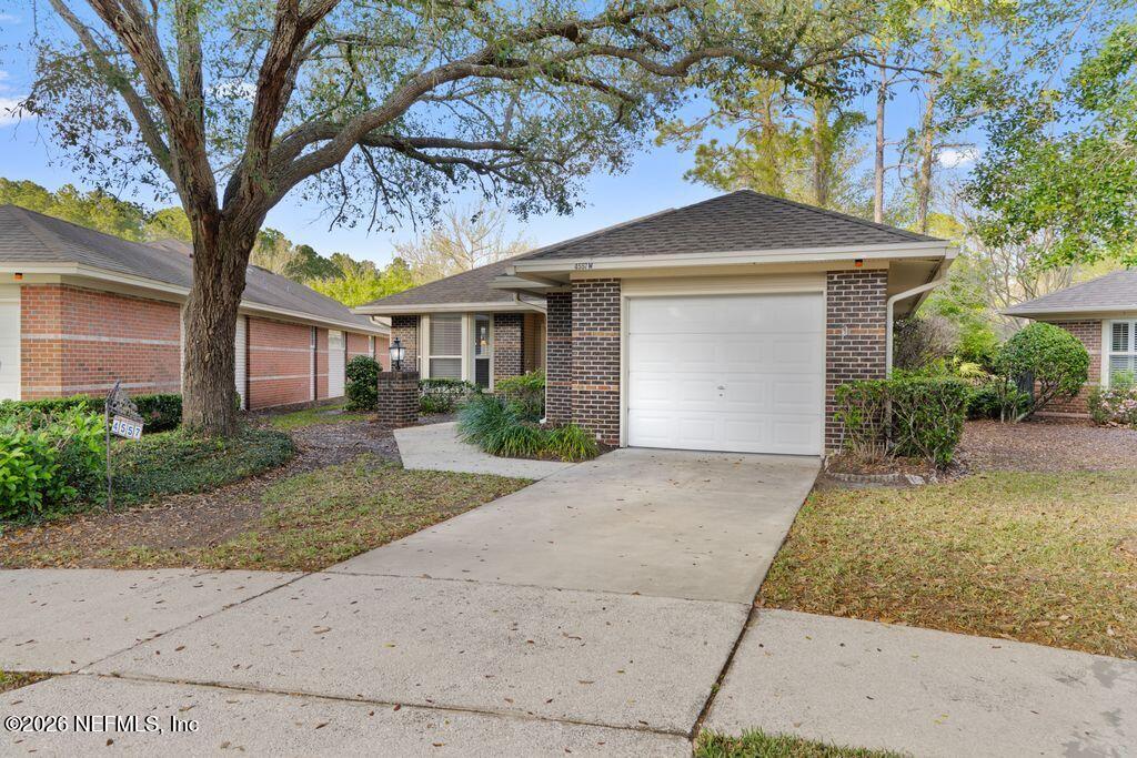 4557 MIDDLETON PARK Circle W