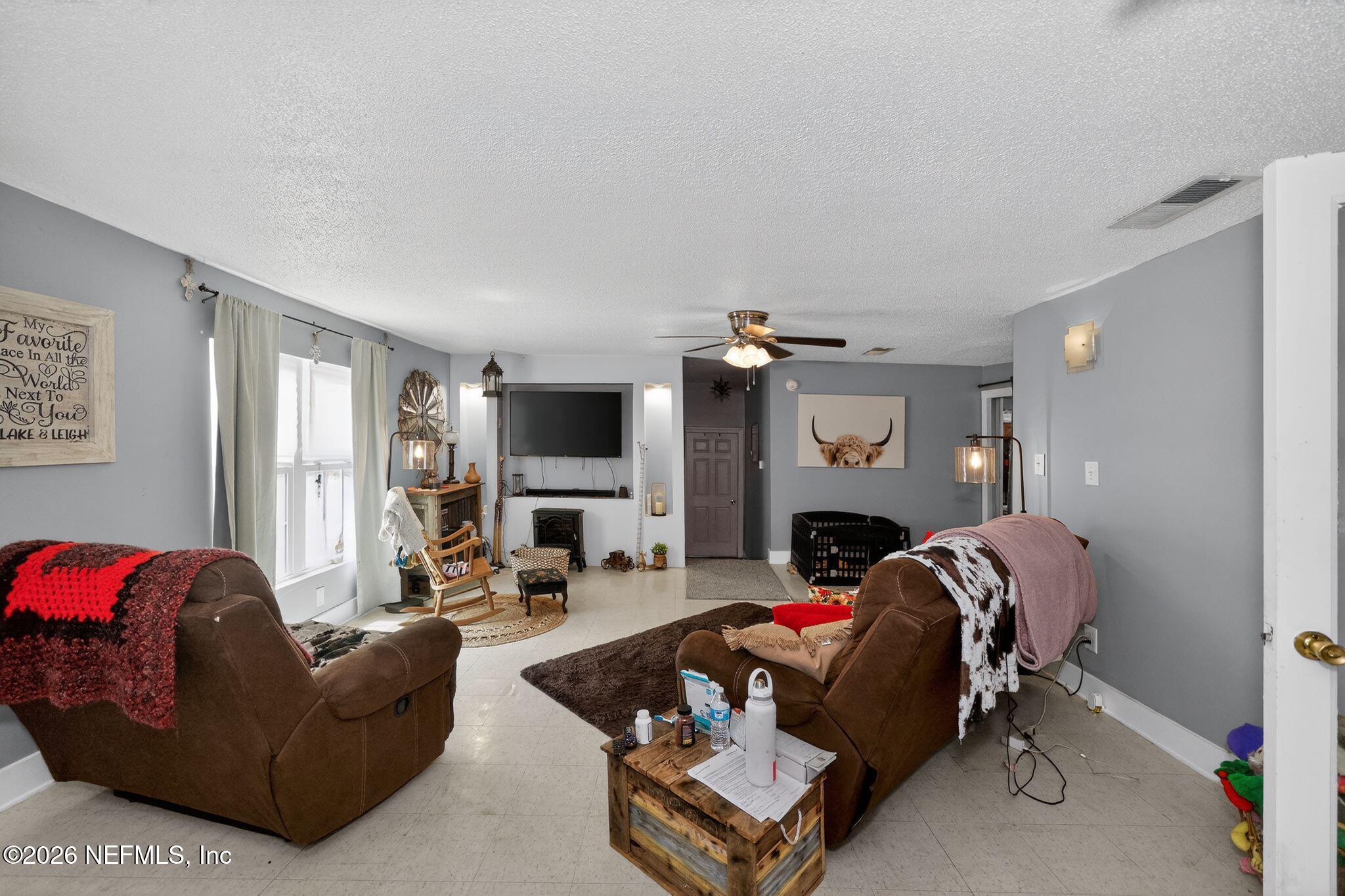 728 WALKER Avenue SW