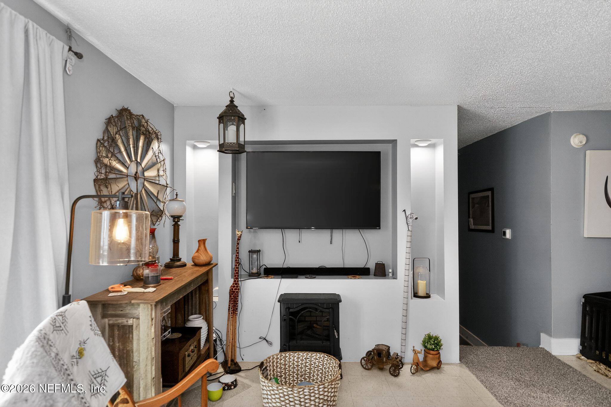 728 WALKER Avenue SW