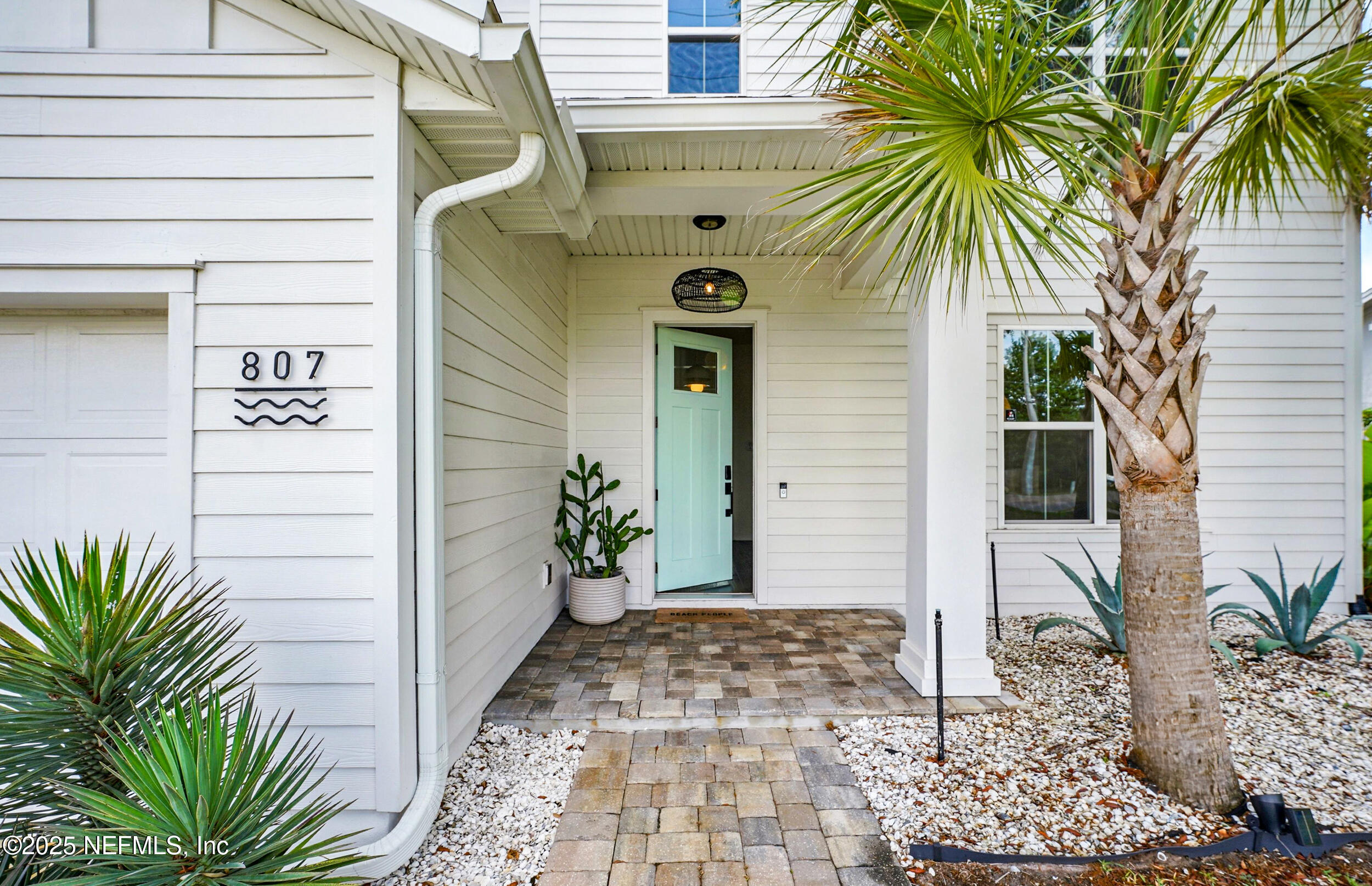 807 PENMAN Road