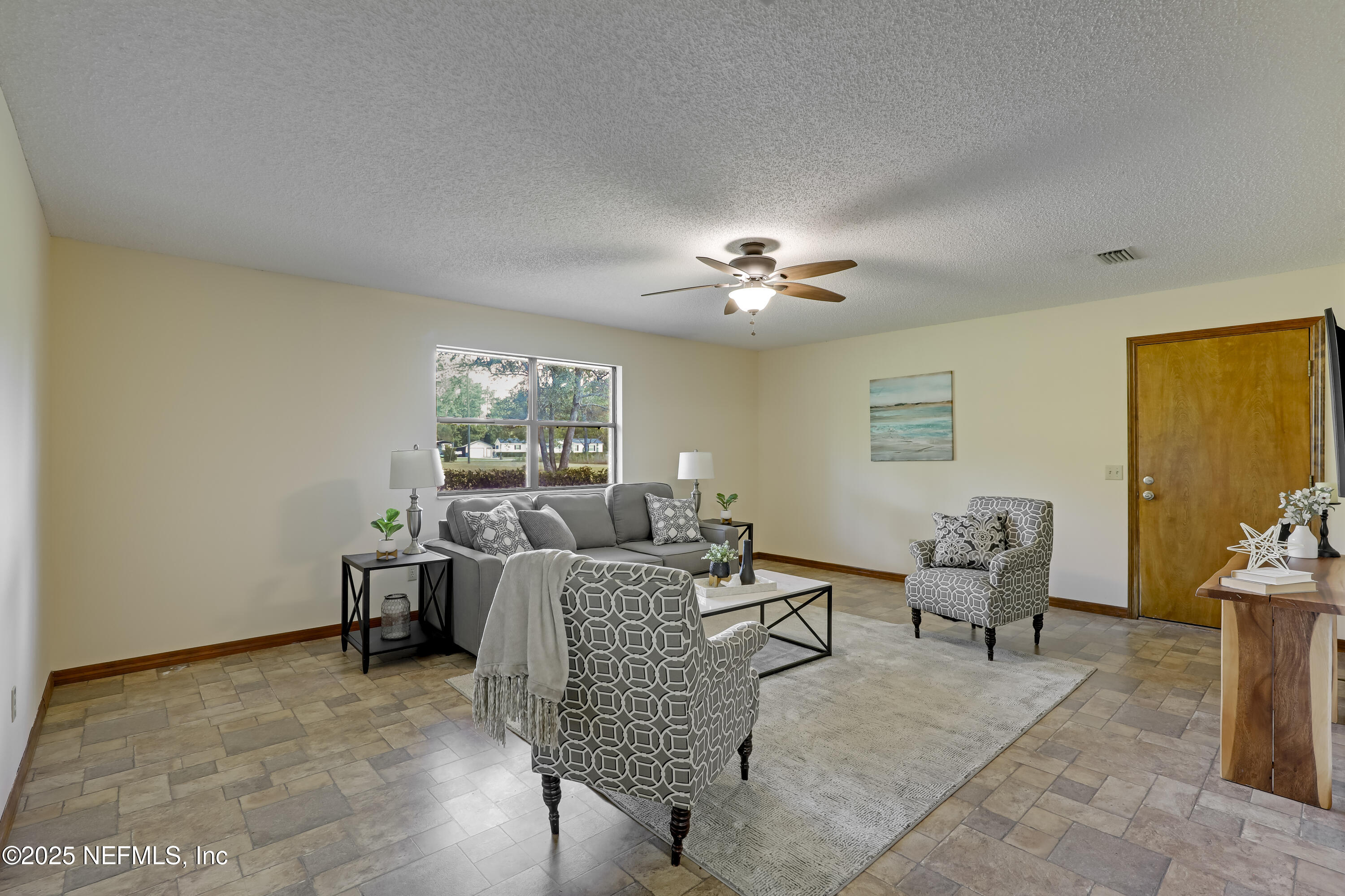 44364 PINEBREEZE Boulevard