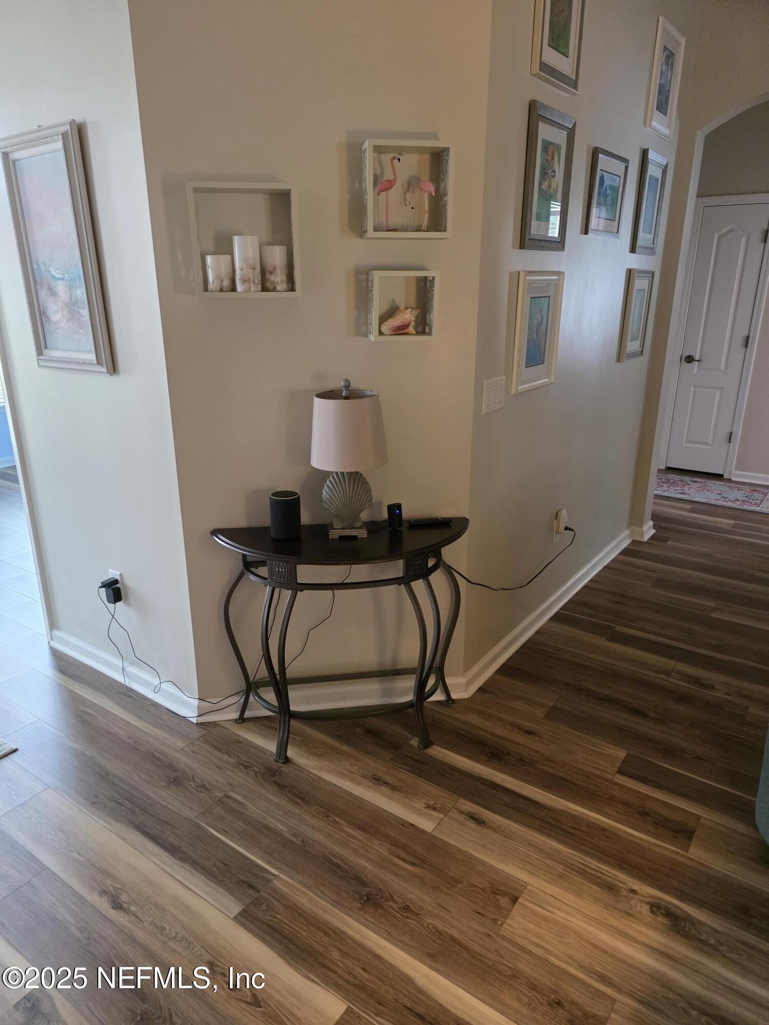 4079 SHERMAN HILLS Parkway W