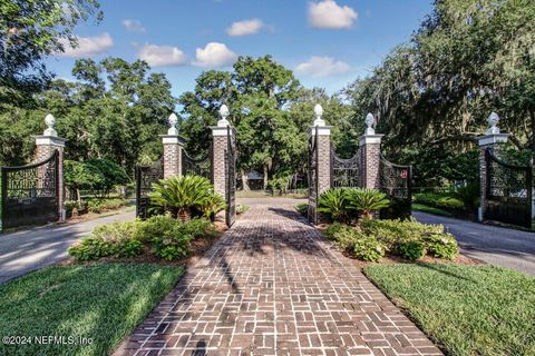 A home in Yulee