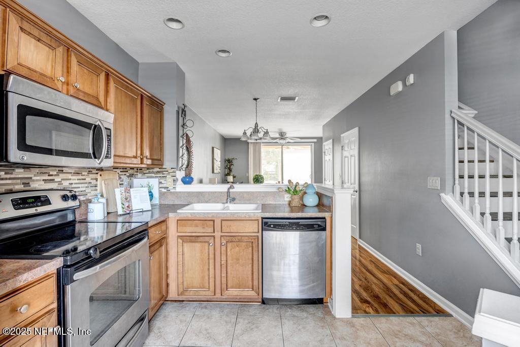 8120 SUMMER GATE Court