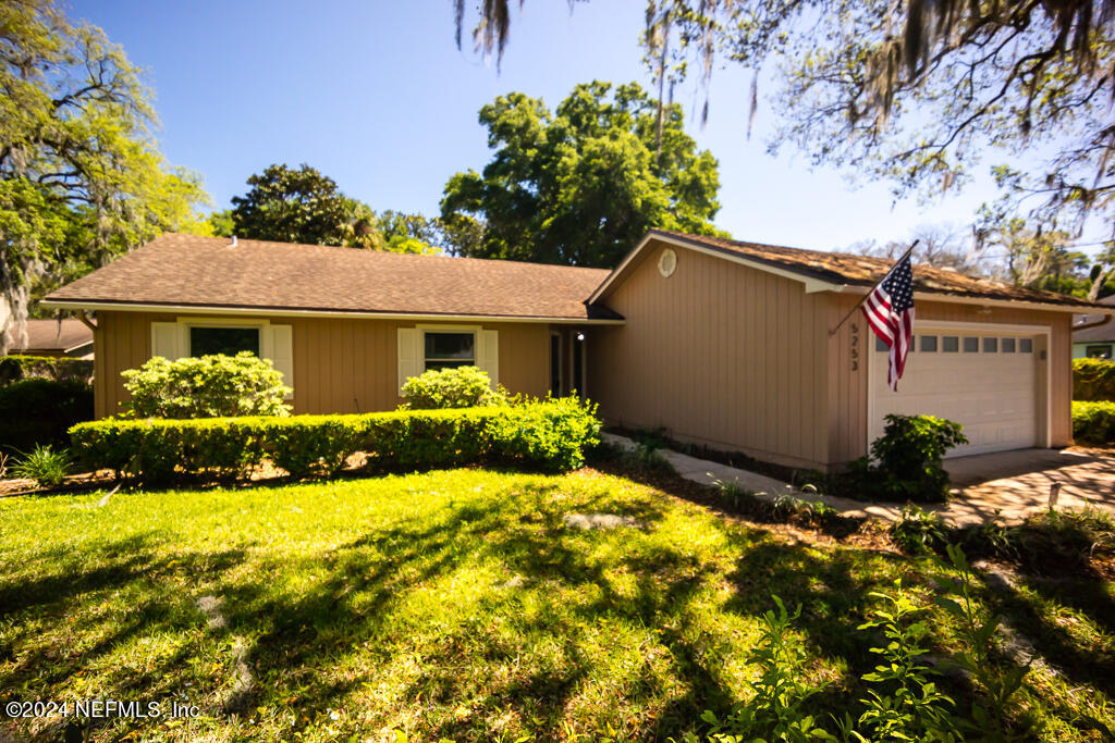Jacksonville, FL home for sale located at 5253 Pear Tree Place, Jacksonville, FL 32211