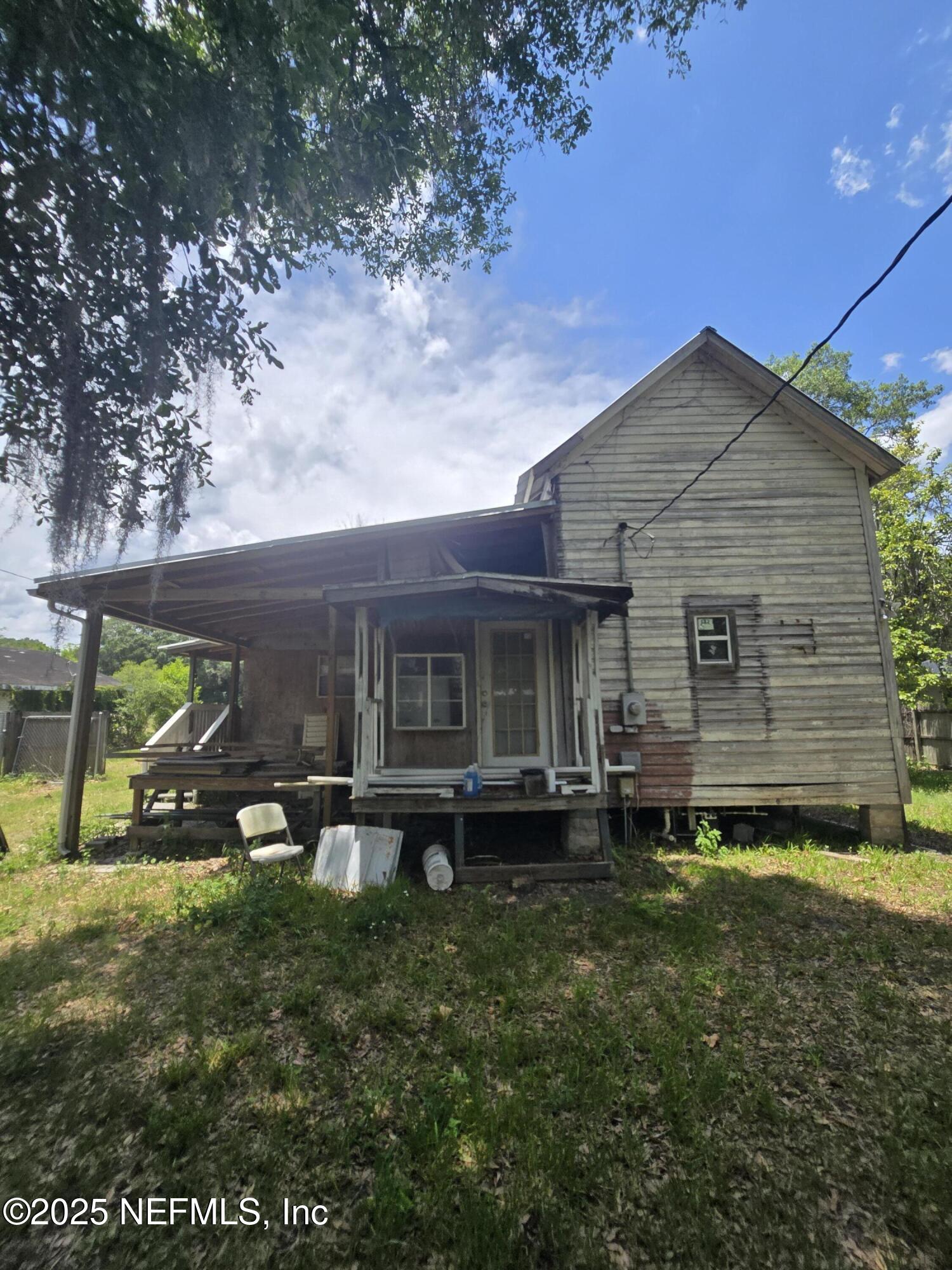374 N CHERRY Street