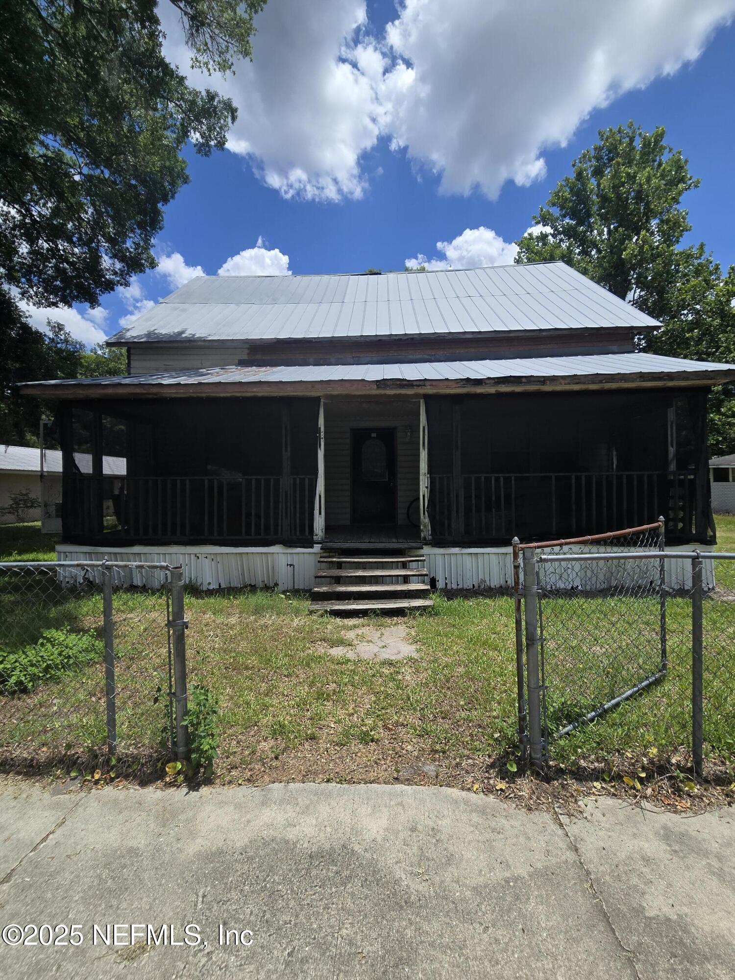 374 N CHERRY Street