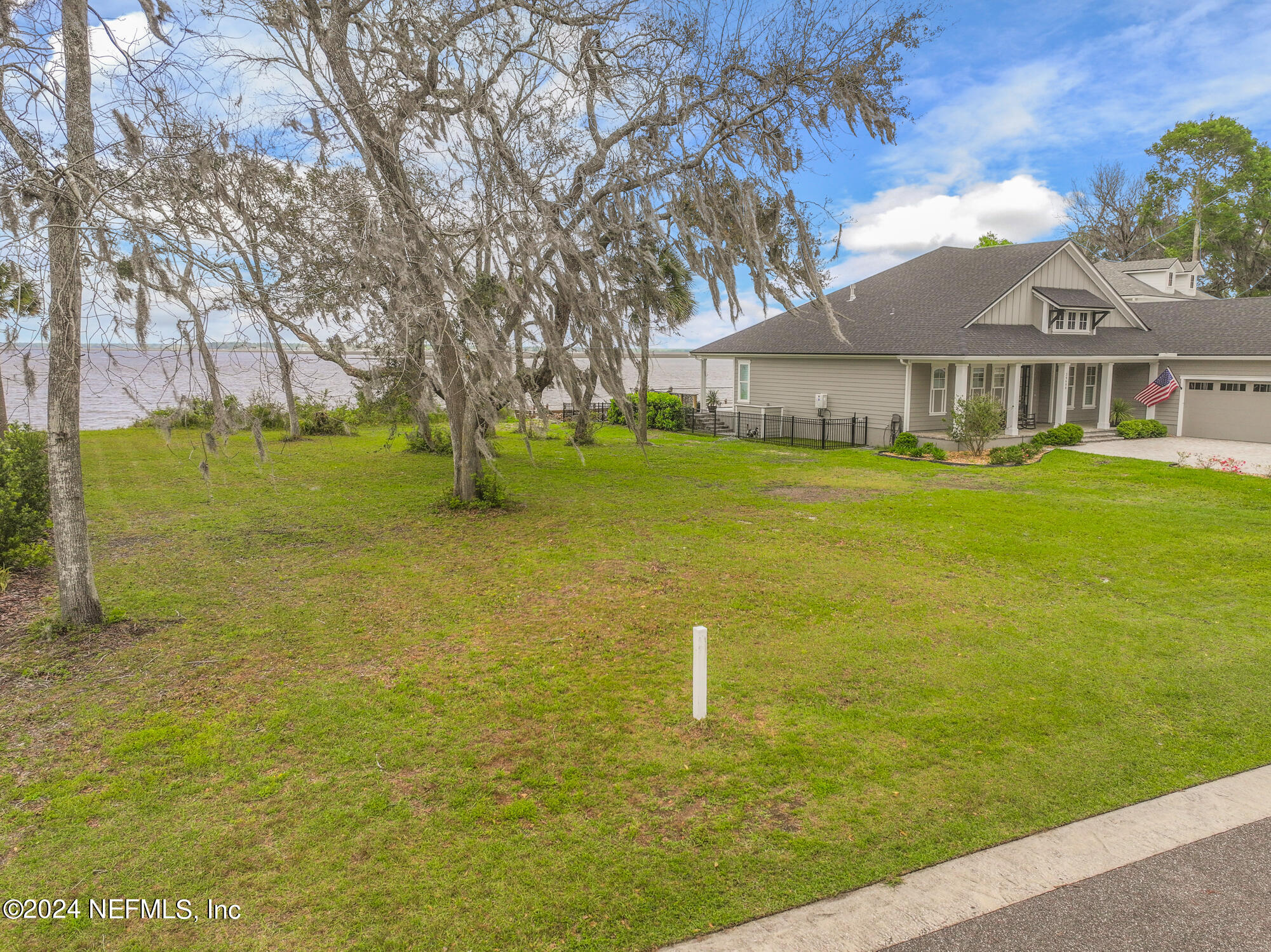 28676 GRANDVIEW Manor