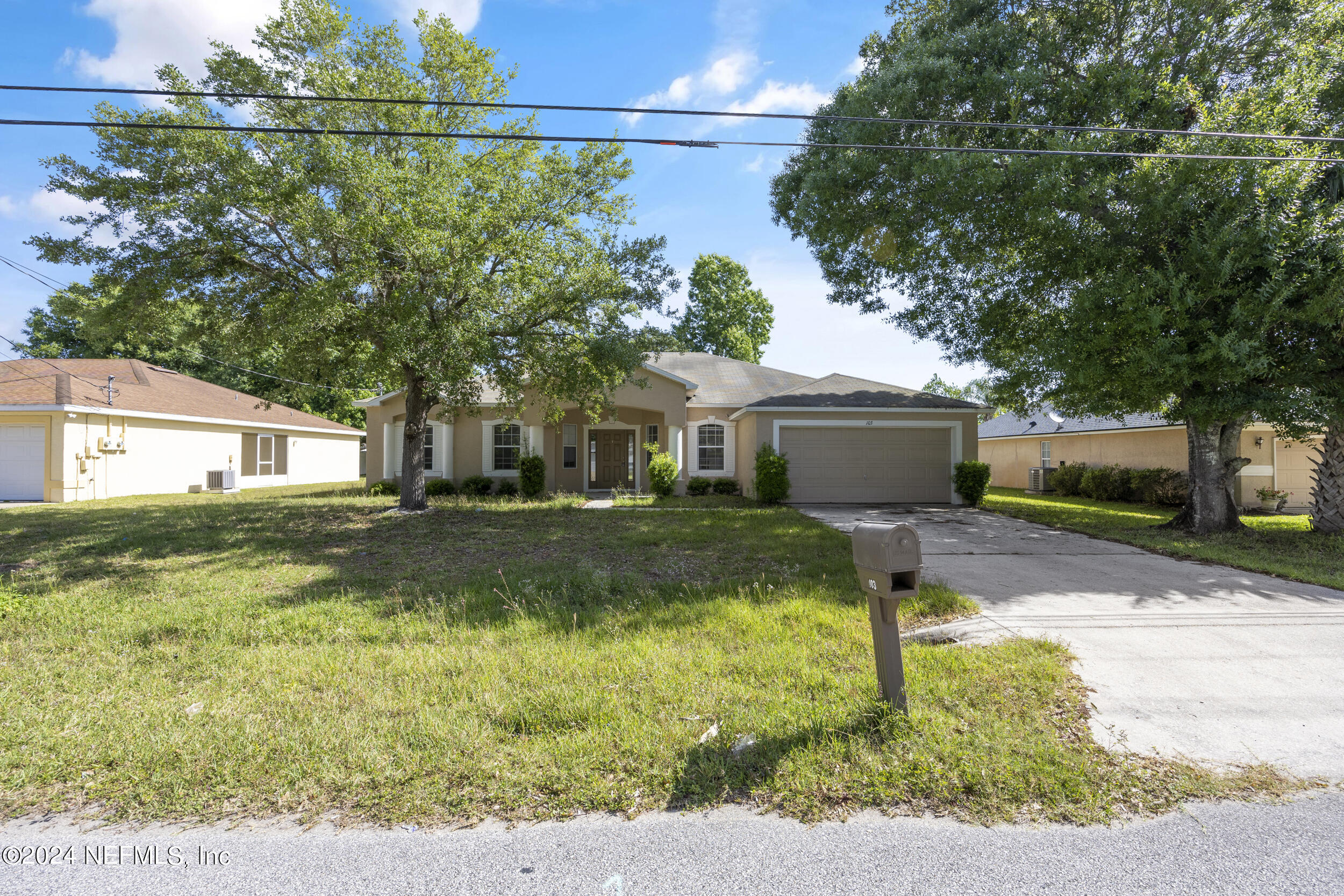 Palm Coast, FL home for sale located at 103 Rolling Sands Drive, Palm Coast, FL 32164