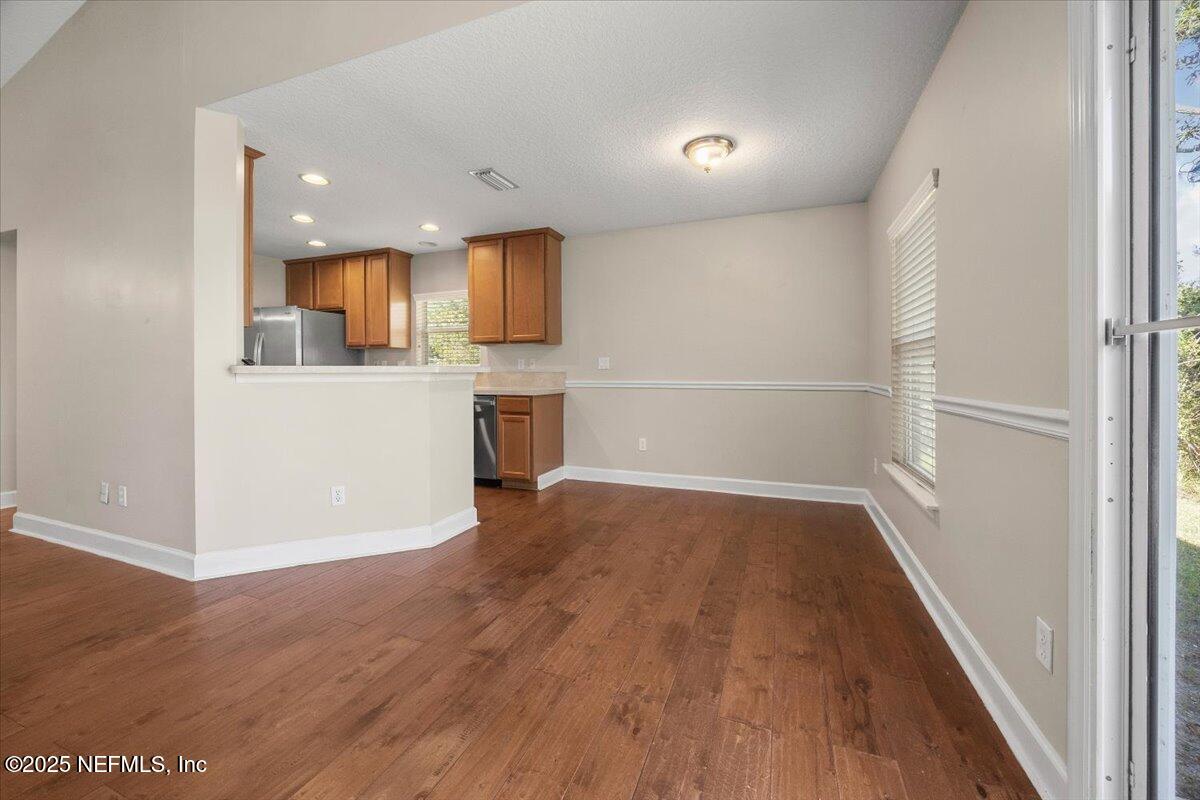 6651 CHESTER PARK Circle