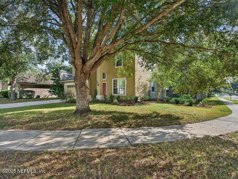1601 MAJESTIC VIEW Lane
