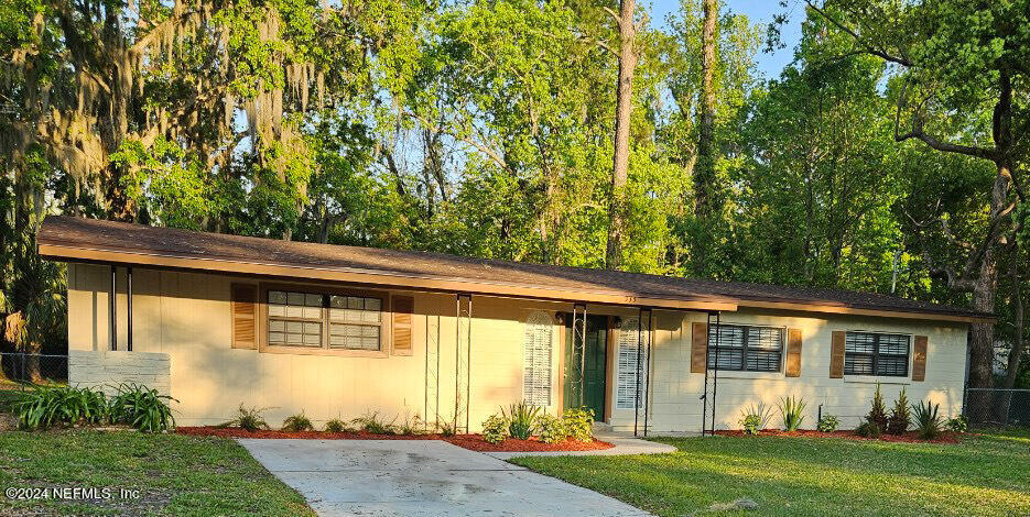 Jacksonville, FL home for sale located at 935 GRANVILLE Road, Jacksonville, FL 32205