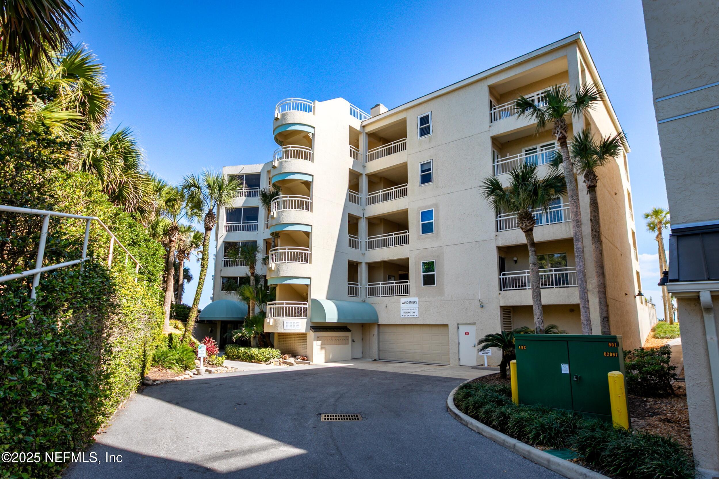 916 SPINNAKERS REACH Drive 916