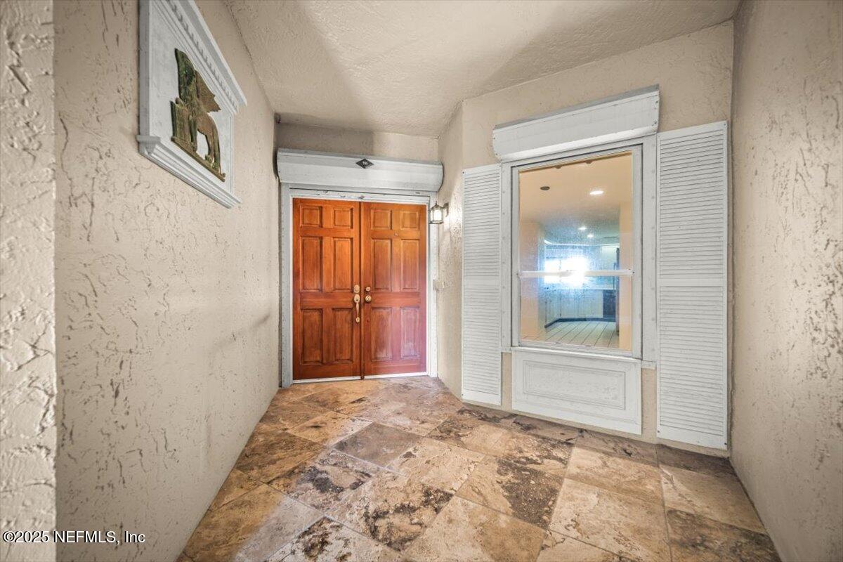 916 SPINNAKERS REACH Drive 916