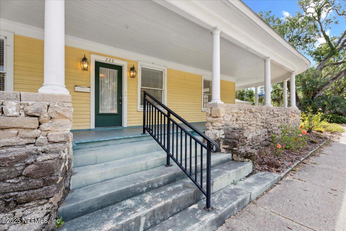 223 RAINEY Avenue