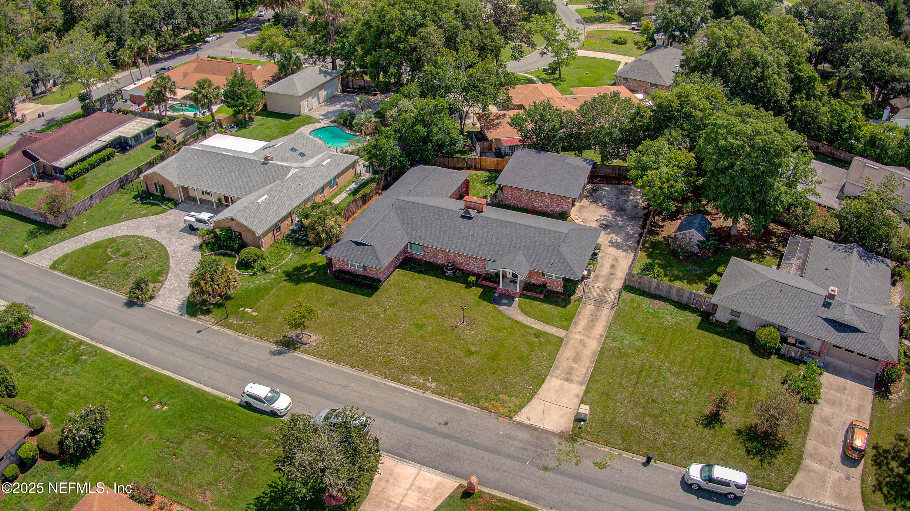 4327 SMUGGLERS Way