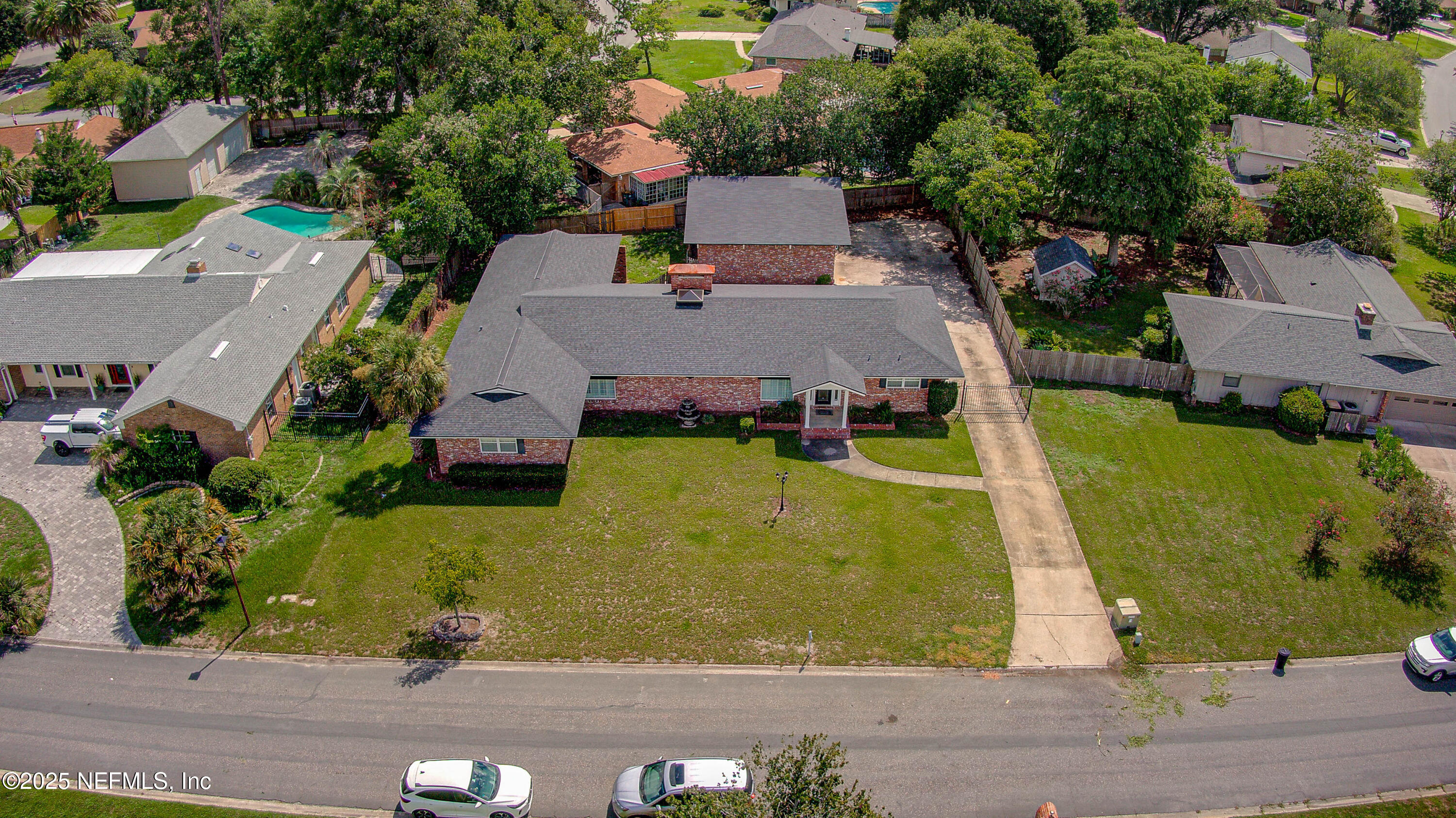 4327 SMUGGLERS Way