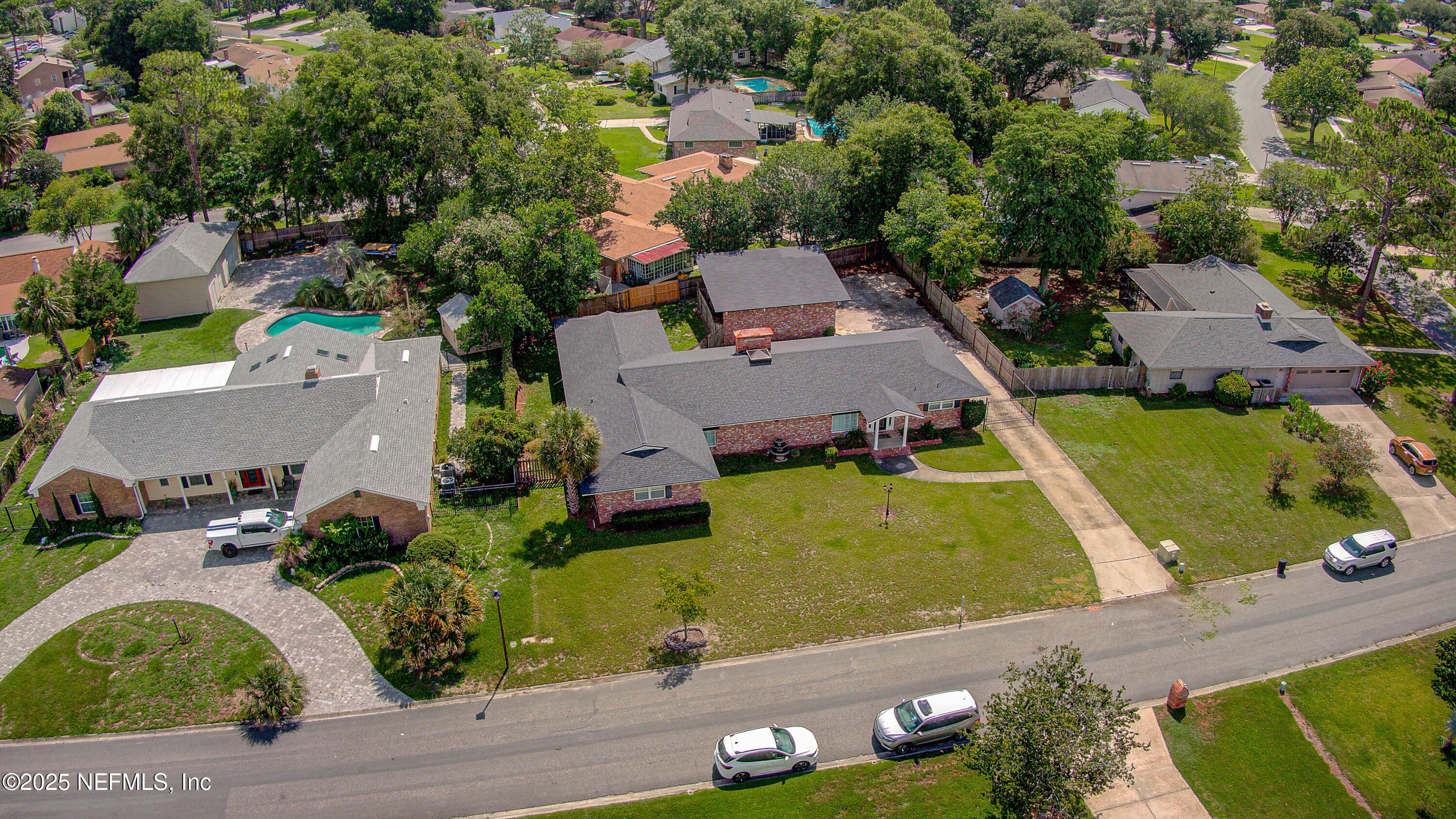 4327 SMUGGLERS Way