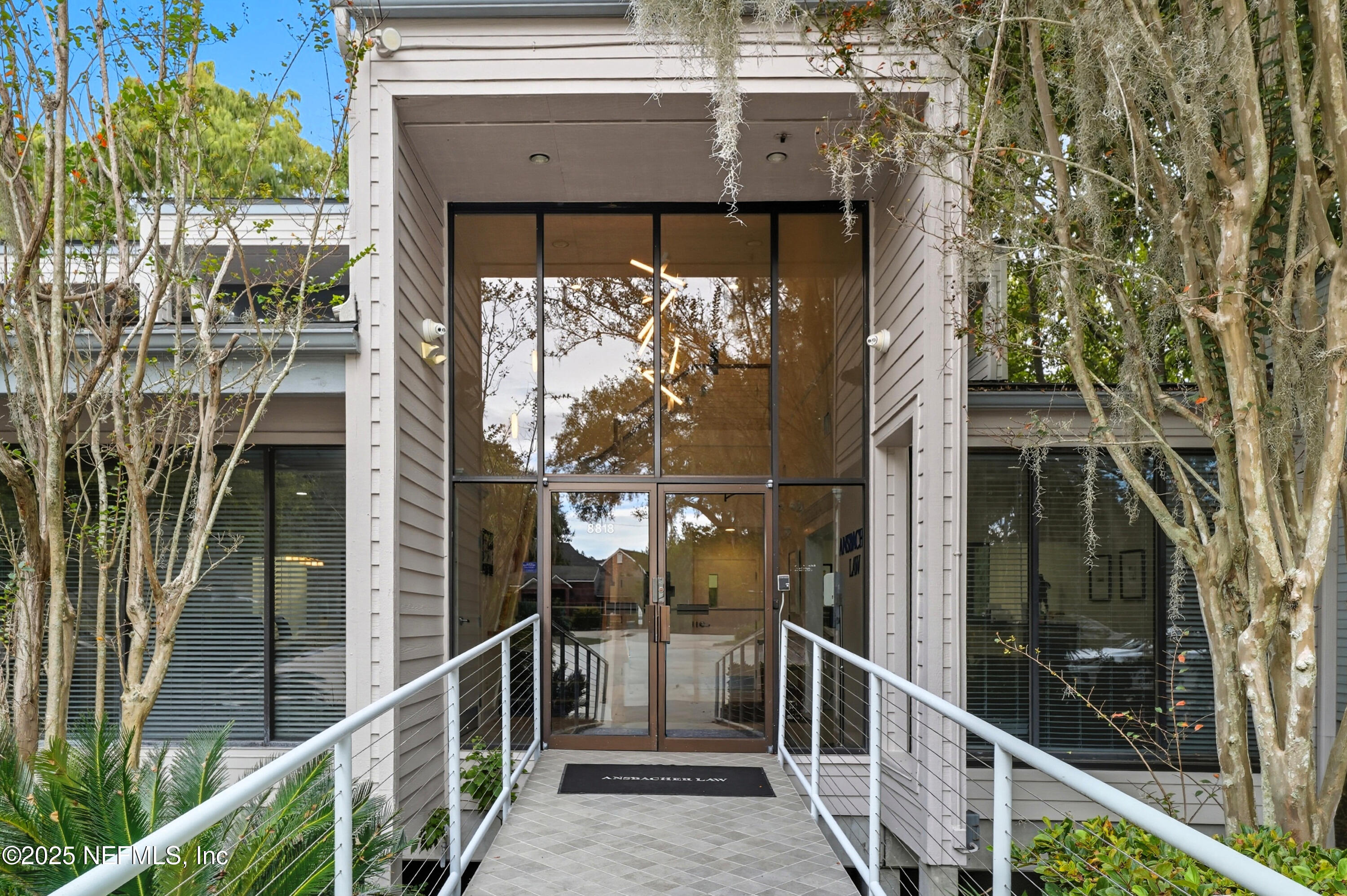 8818 GOODBYS EXECUTIVE Drive