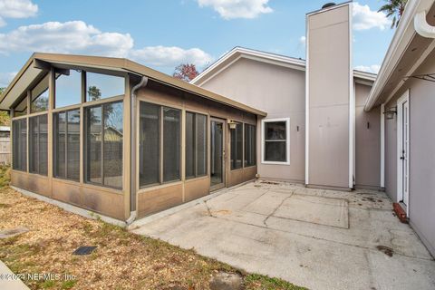 A home in Middleburg