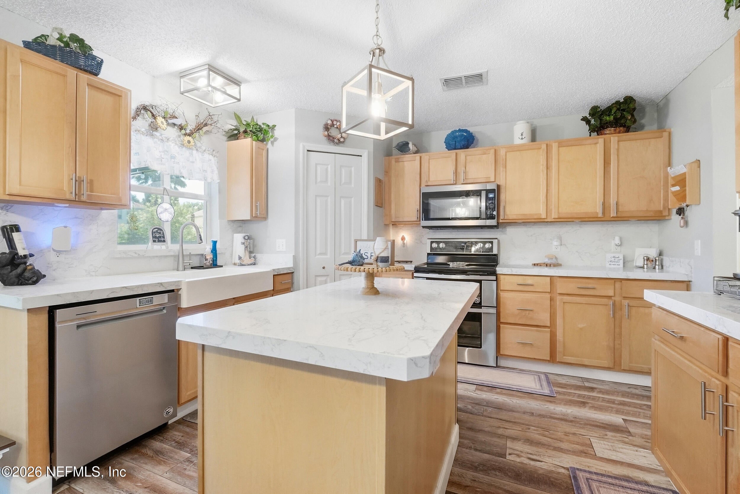 12241 SHADOW CREEK Court