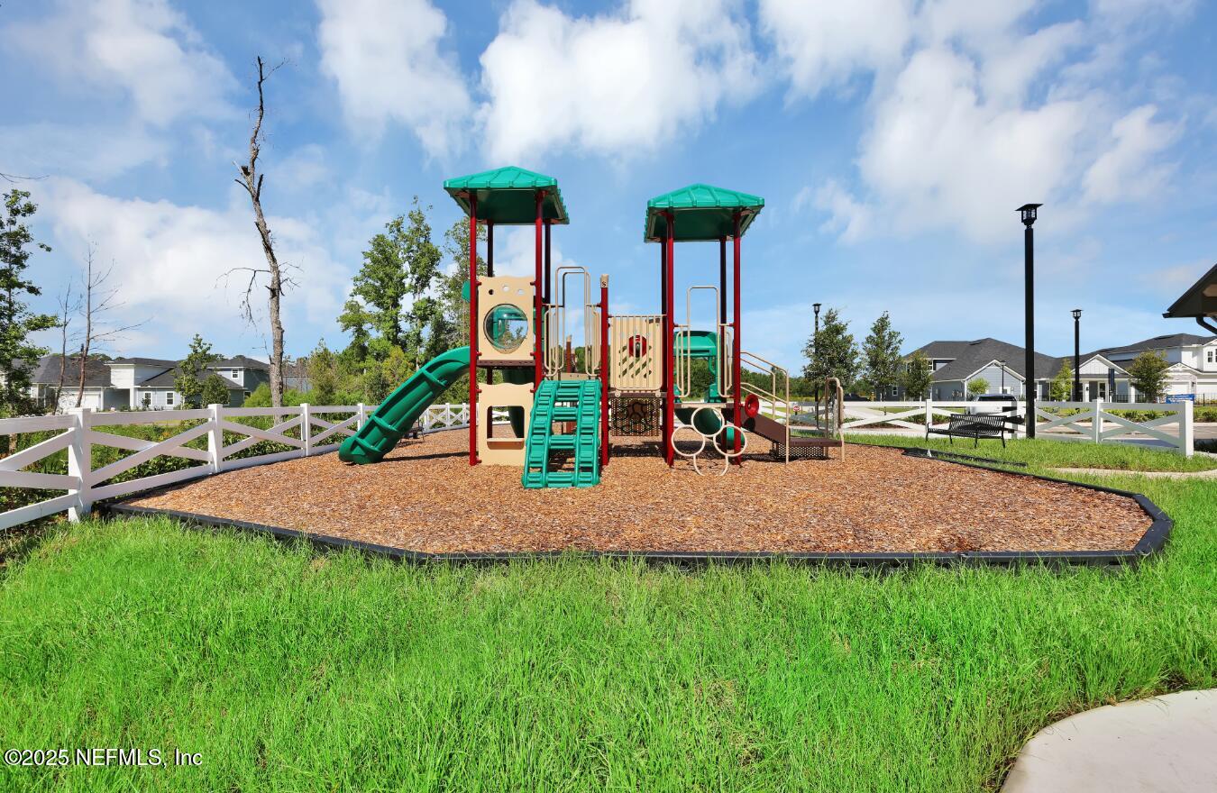 2138 BLACK GLASS Place