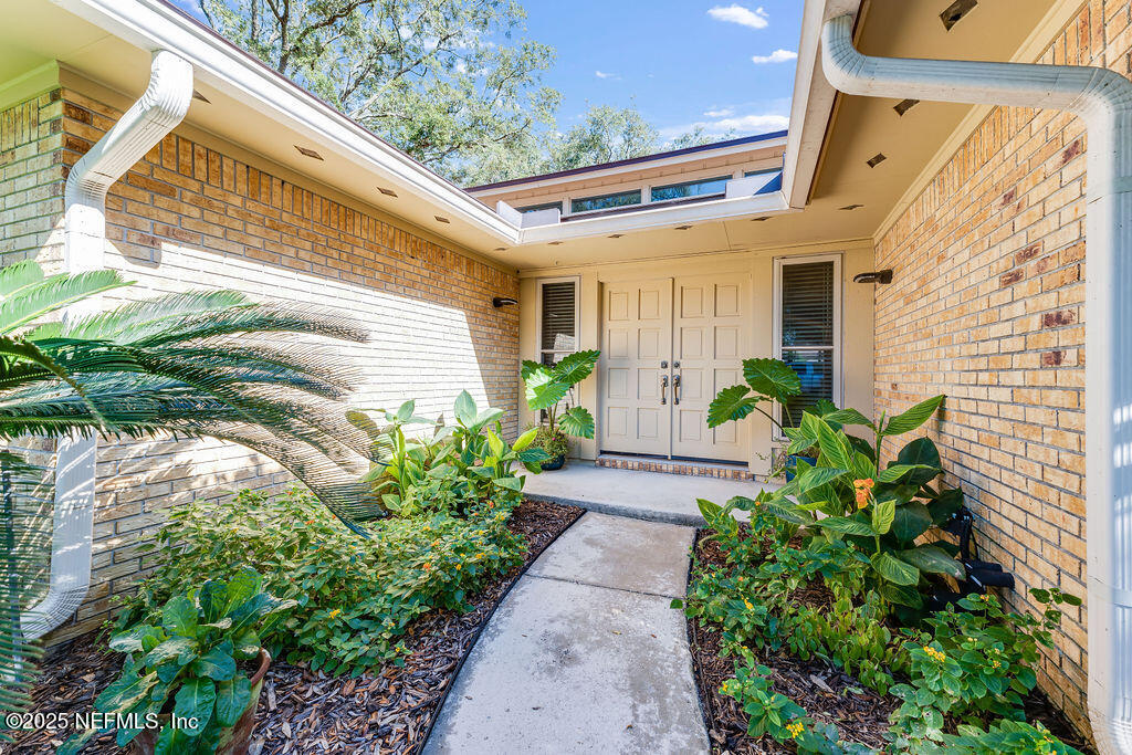 1633 LANDING Lane