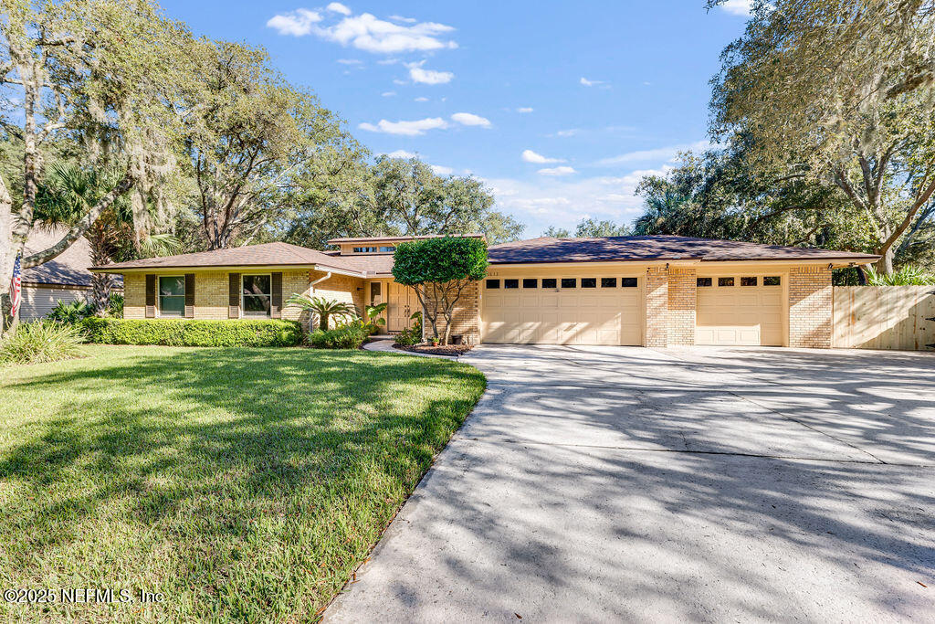 1633 LANDING Lane