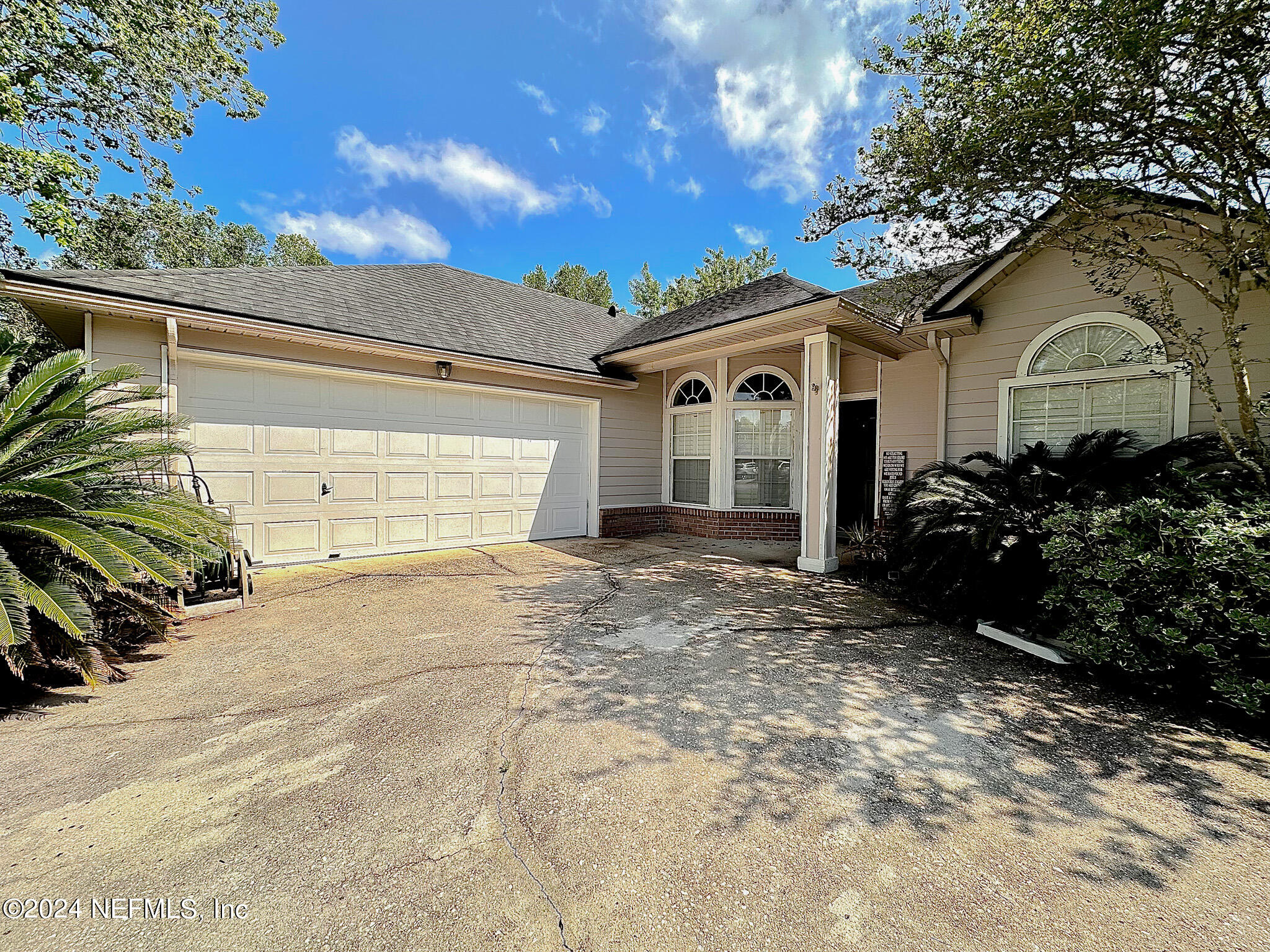 Jacksonville, FL home for sale located at 705 Southern Belle Drive W, Jacksonville, FL 32259