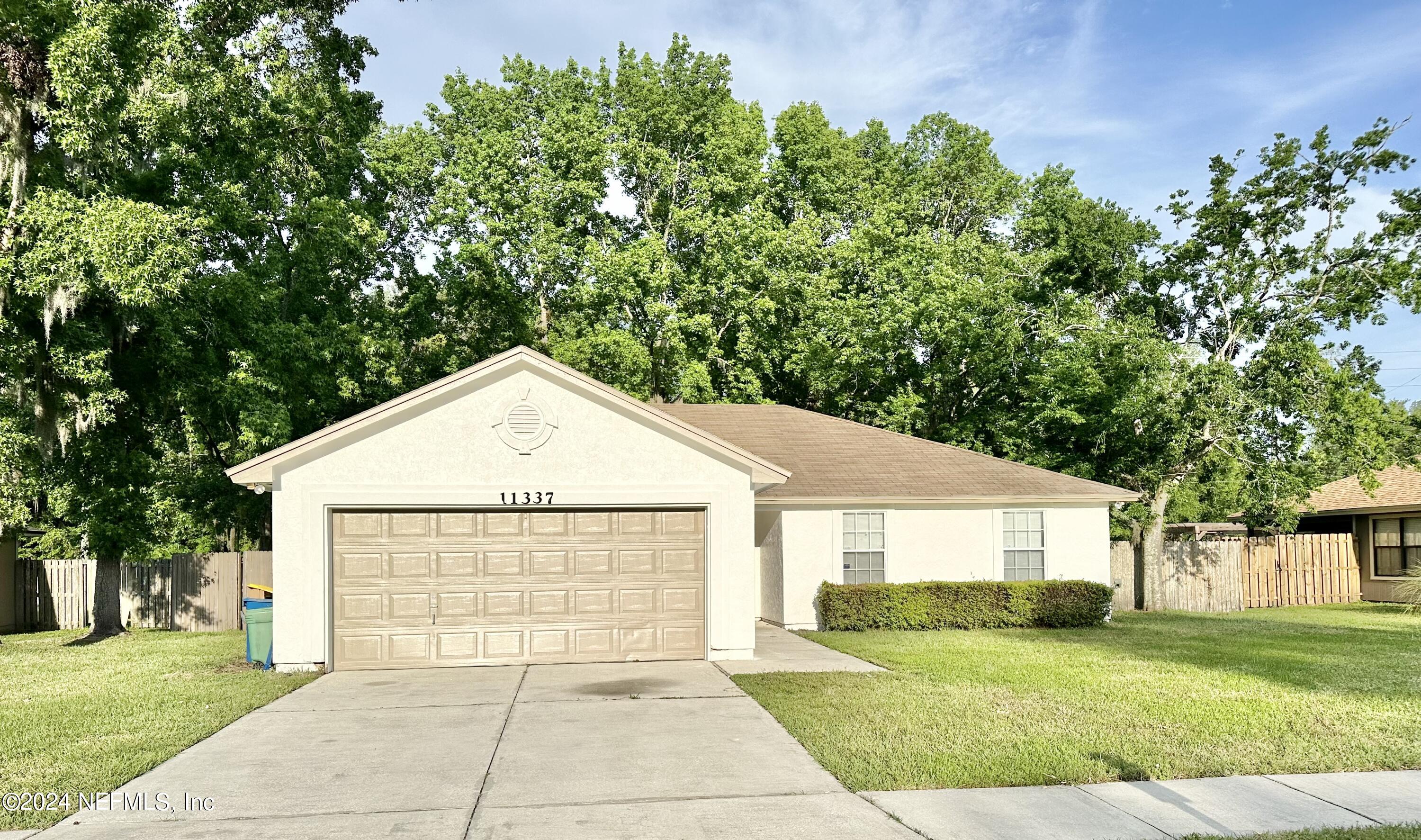 Jacksonville, FL home for sale located at 11337 Salt Pond Drive E, Jacksonville, FL 32219