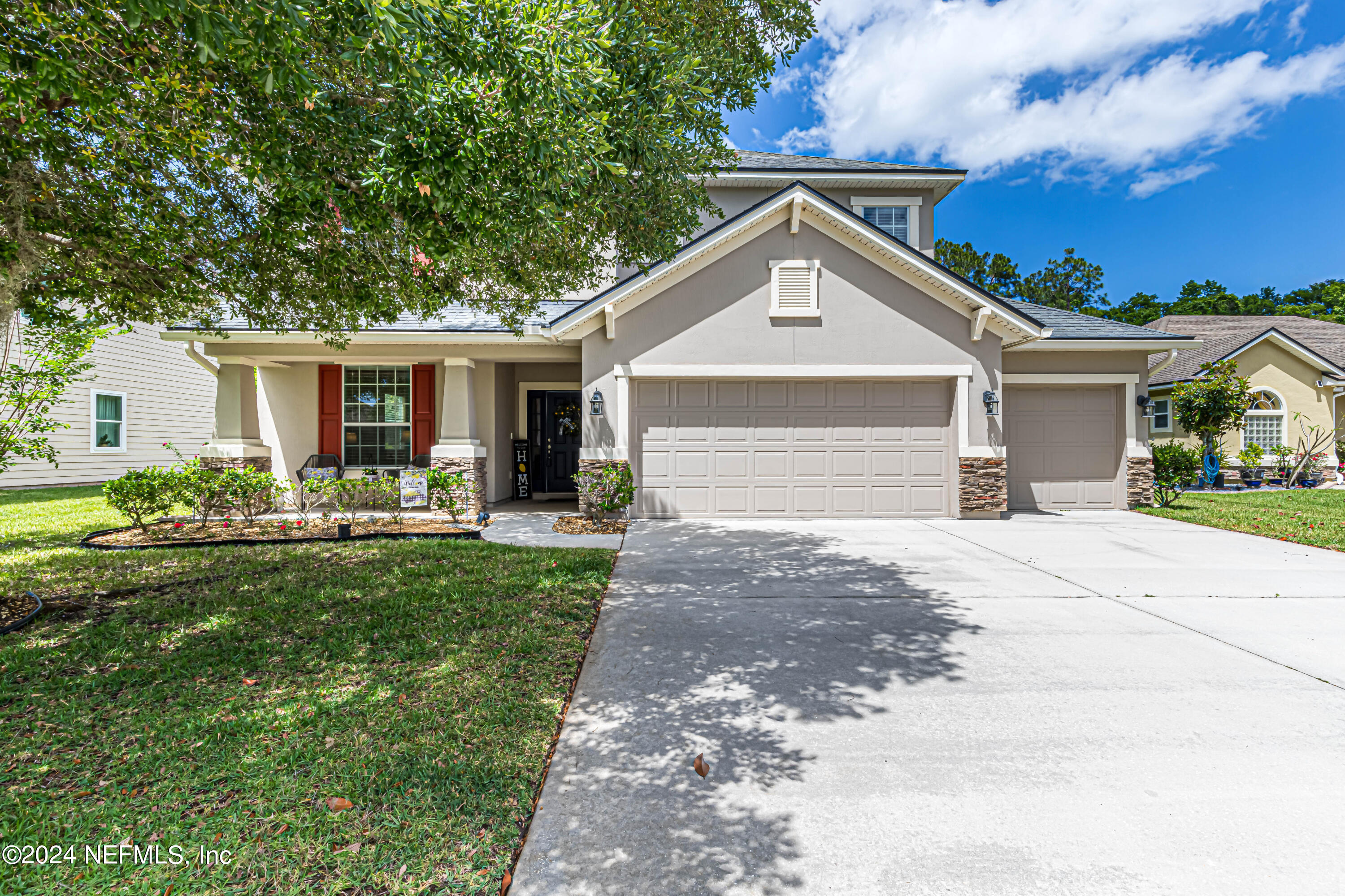 St Johns, FL home for sale located at 417 E Adelaide Drive, St Johns, FL 32259