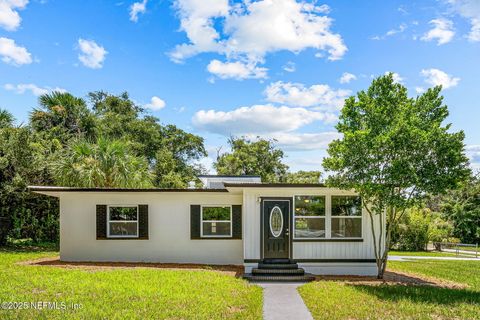 A home in Palatka