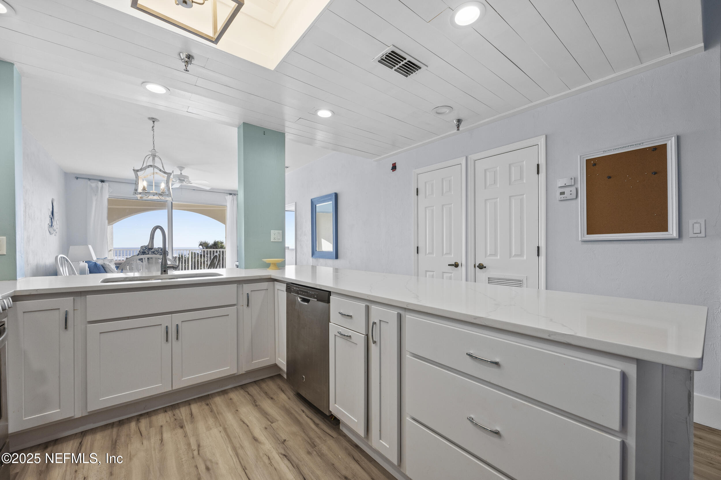 104 SURFVIEW Drive 2203