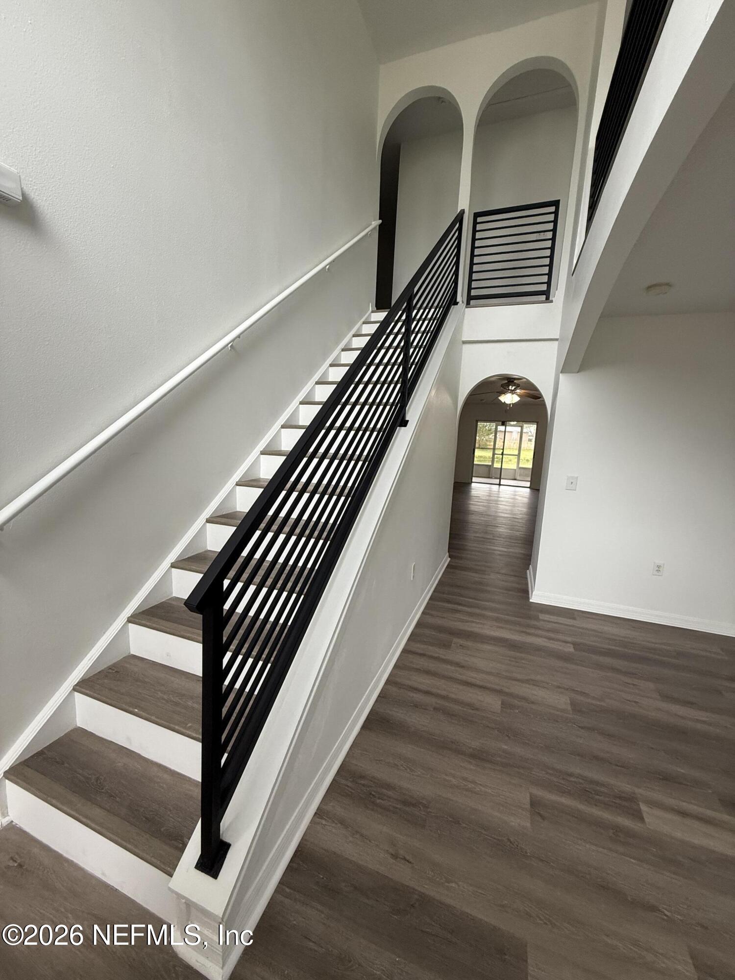 9286 THUNDERBOLT Court