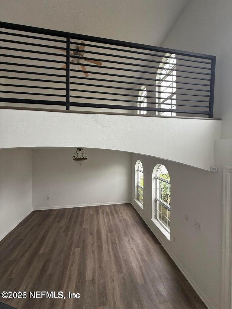 9286 THUNDERBOLT Court