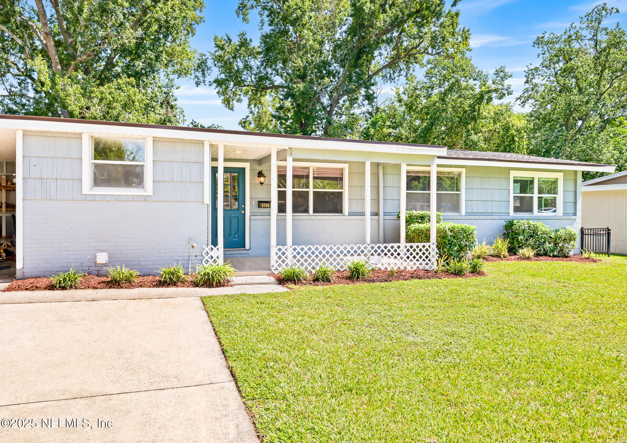 6765 SNOW WHITE Drive