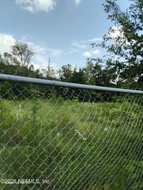 Photo of 0 BESSIE Circle W, Jacksonville, FL 32209 (MLS # 2161779)