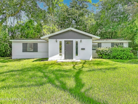 Photo of 3811 SPRING PARK Road, Jacksonville, FL 32207 (MLS # 2164066)