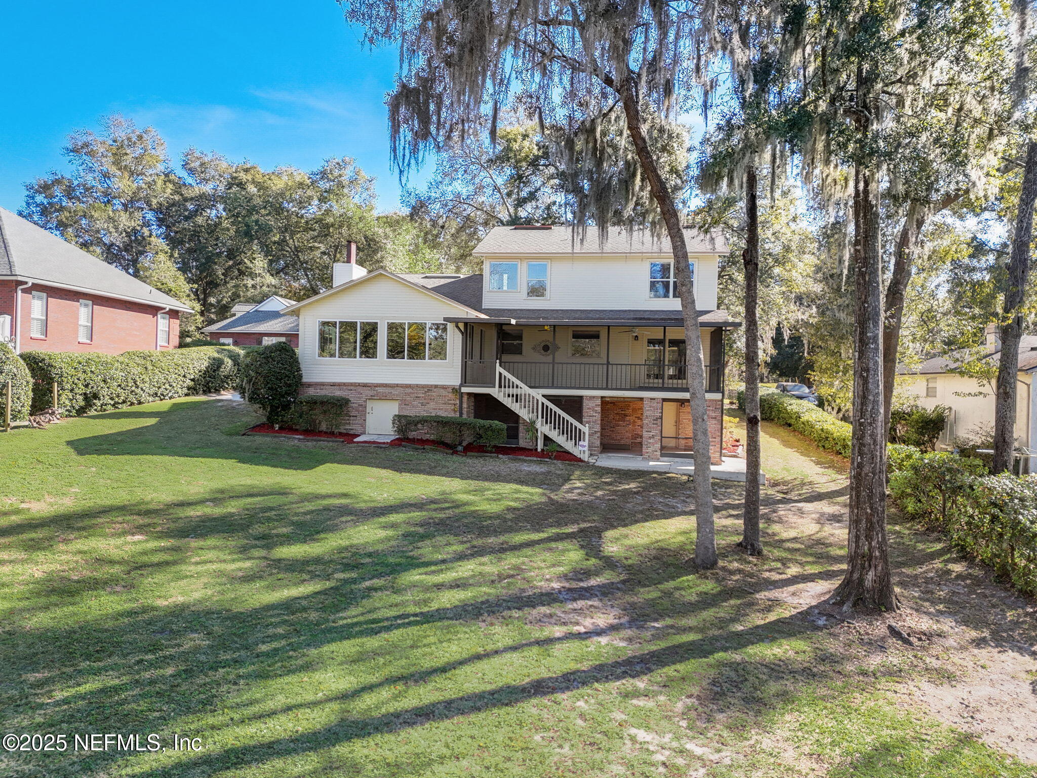927 ARTHUR MOORE Drive