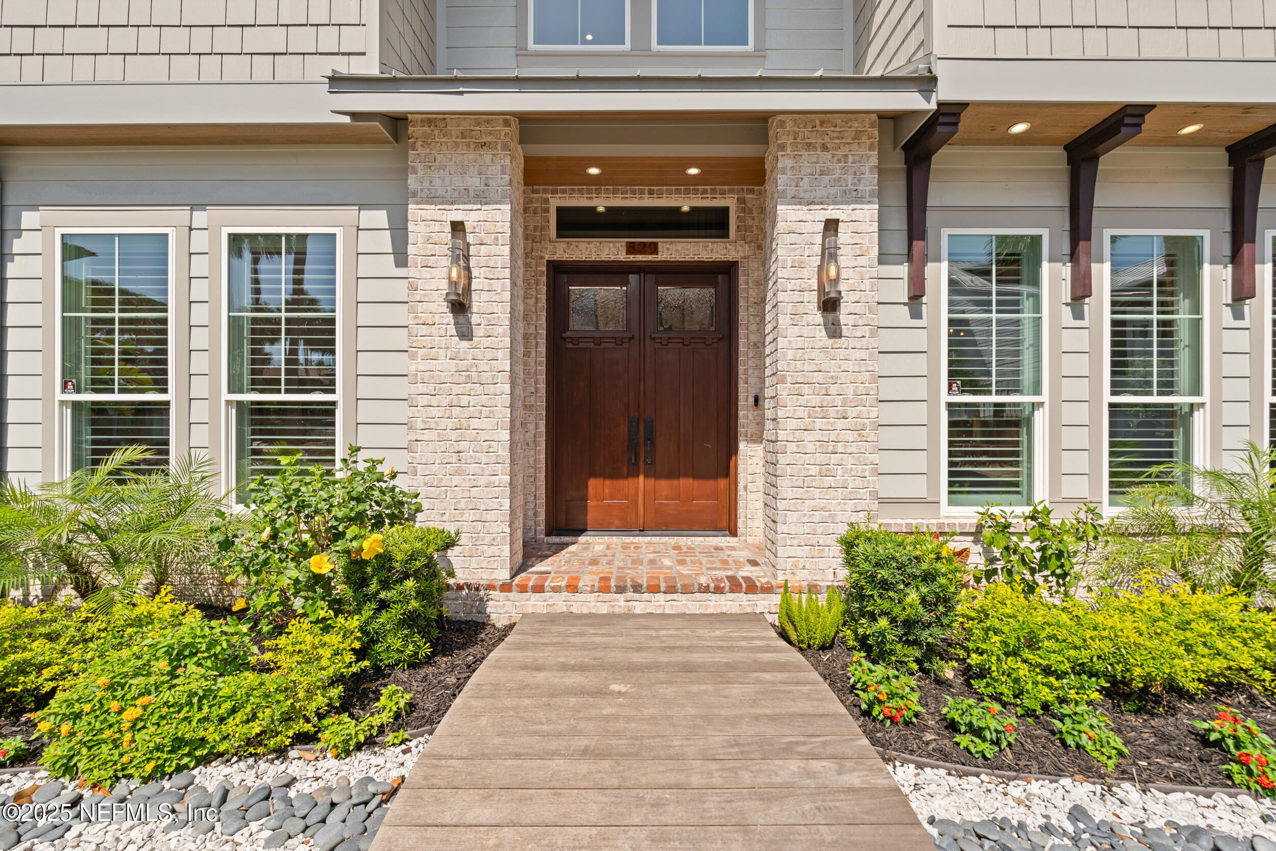520 E COAST Drive