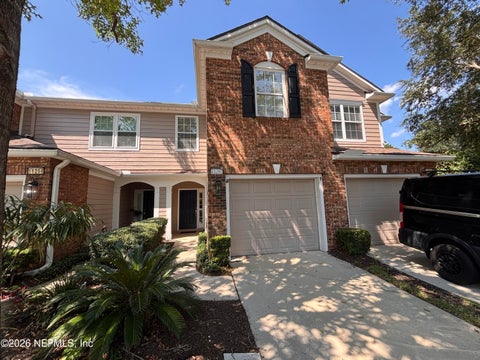 Photo of 11292 CAMPFIELD Circle, Jacksonville, FL 32256 (MLS # 2164862)