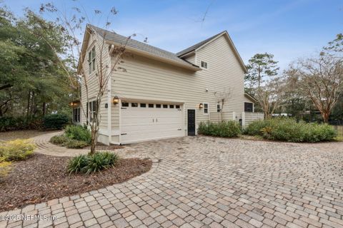 A home in Yulee