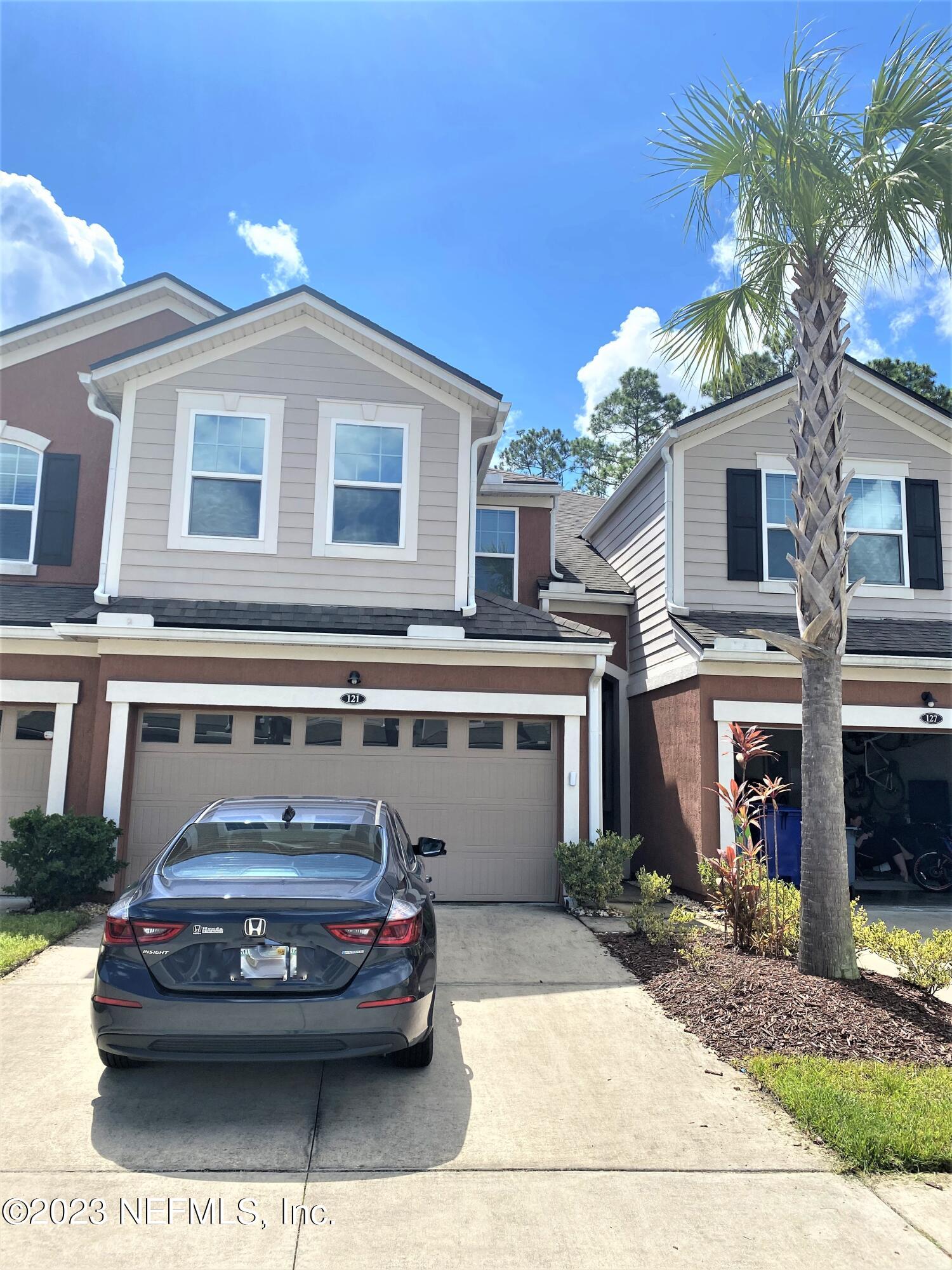 St Johns, FL home for sale located at 121 Richmond Drive, St Johns, FL 32259
