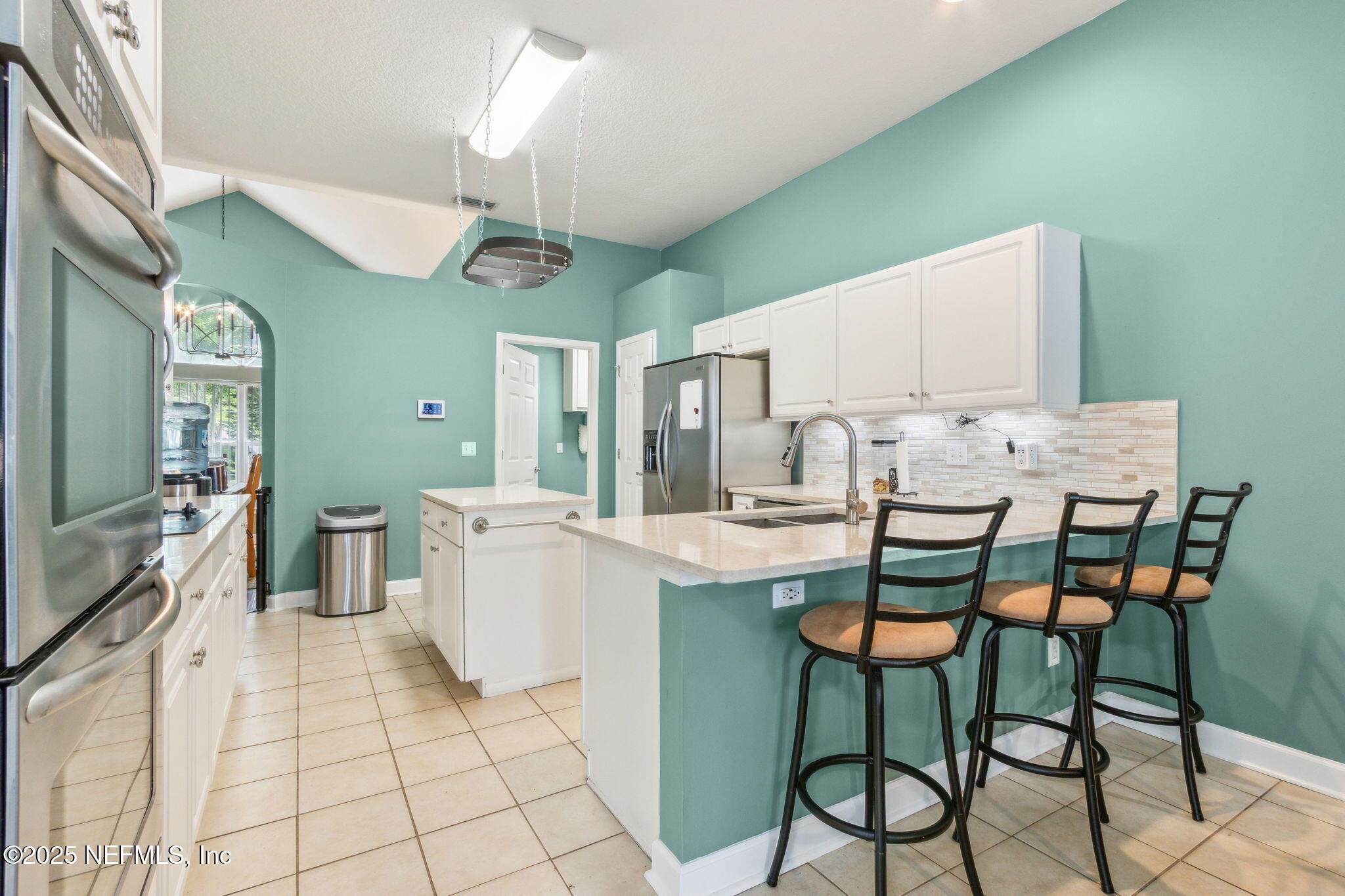 725 DEWBERRY Drive